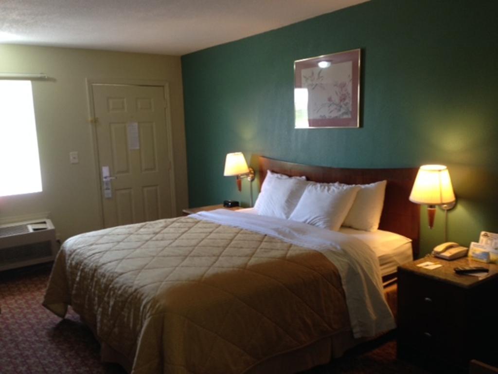 Mid Ohio Inn Bellville Room photo